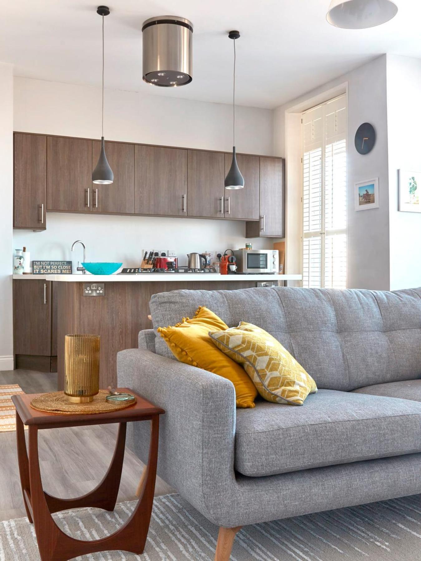 Spacious Beach Front Apartment With Stunning Sea Views Дил Экстерьер фото